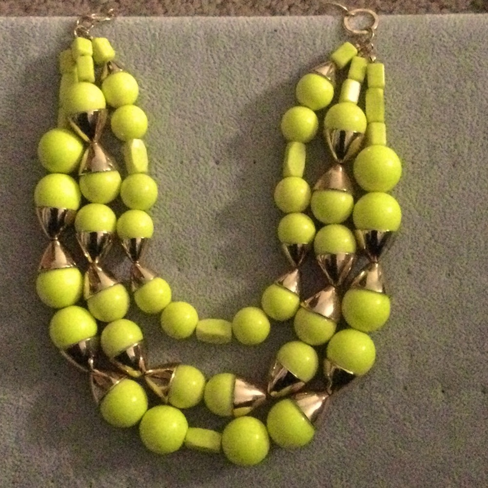 Yellow-green & gold beaded necklace